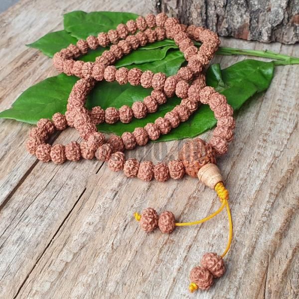 1523-nahrdelnik-mala-rudraksha-semiacka-7-8-mm-hnede-prirodne-hnedy-na-modlenie-meditaciu-